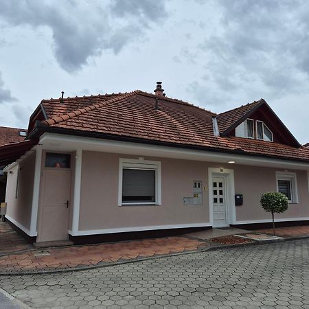 Ferienwohnung Oddih V Mirnem In Zelenem Okolju Škofljica Exterior foto